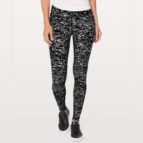 LULULEMON size 6 Wunder Under Hi-Rise Tight 28 in Liquid Platinum White Multi - Picture 1 of 5